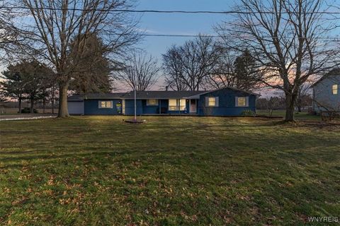 Tiny photo for 1073 Lyndale Lane, Marilla, NY 14059 (MLS # B1655706)