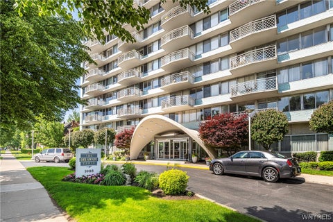 Photo of 1088 Delaware Avenue #17D, Buffalo, NY 14209 (MLS # B1714914)