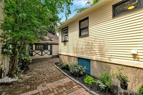 Tiny photo for 726 Ashland Avenue, Buffalo, NY 14222 (MLS # B1642856)