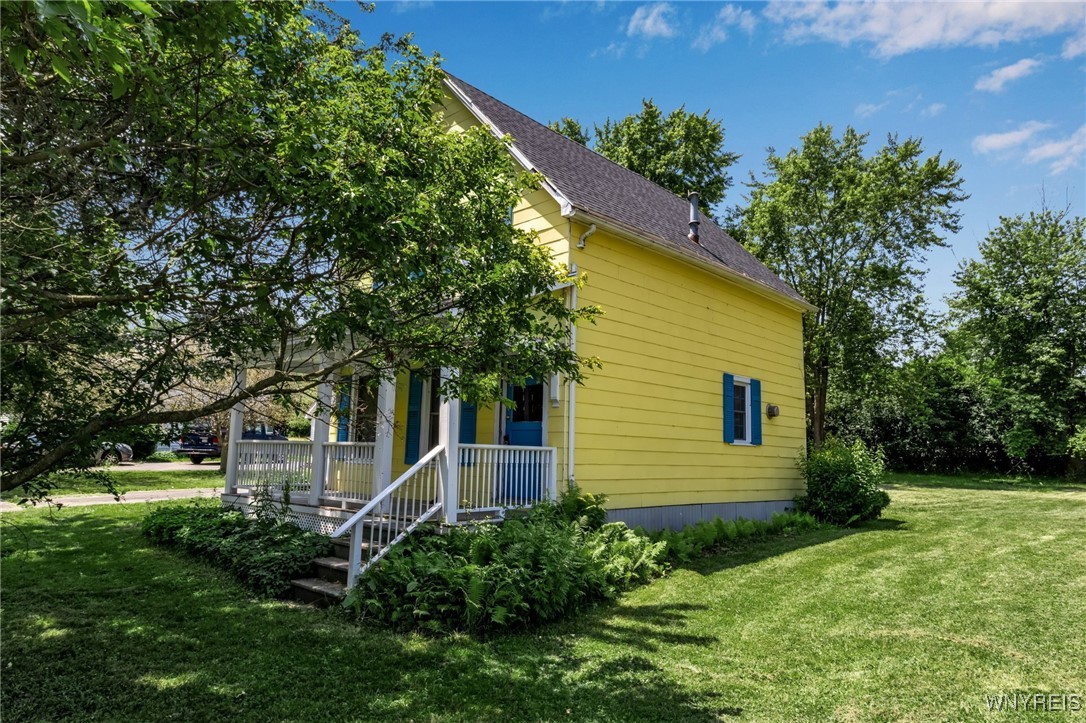 6084 Versailles Road, Hamburg, New York image 3