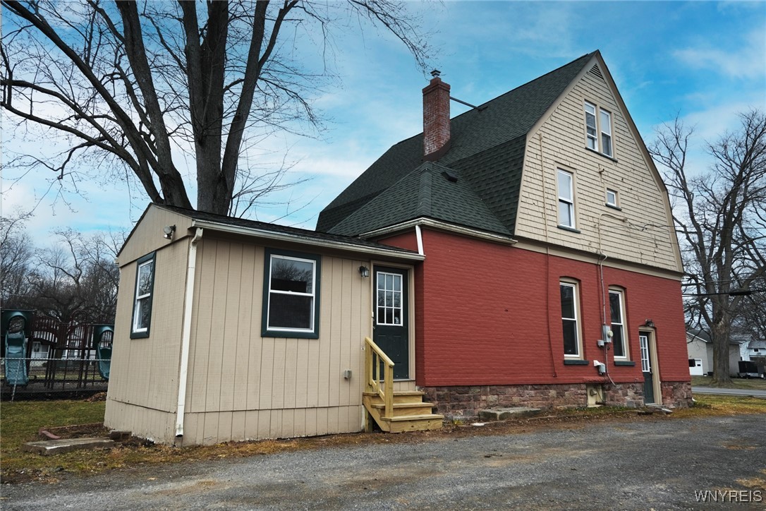 118 Caroline Street, Albion, New York image 2