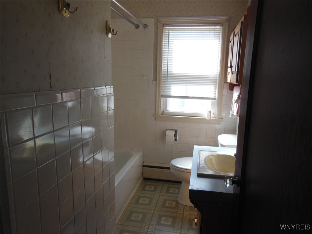 2813 Florence Avenue, Eden, New York image 5