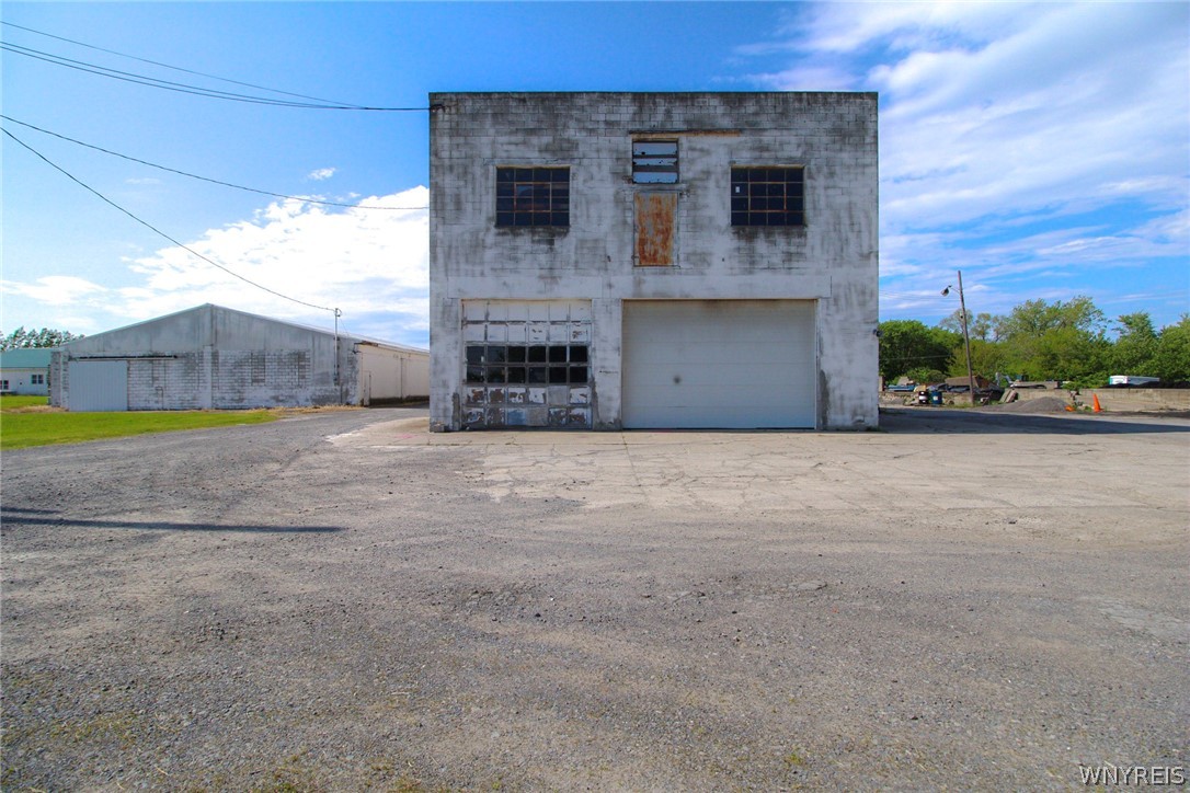 2231 Youngstown Wilson Road