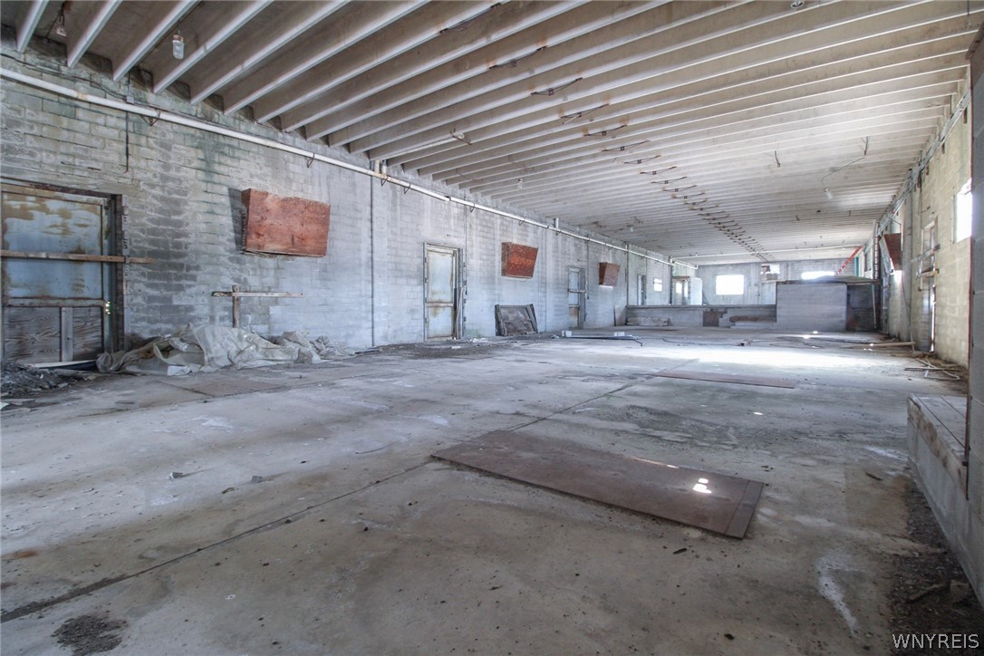 2231 Youngstown Wilson Road