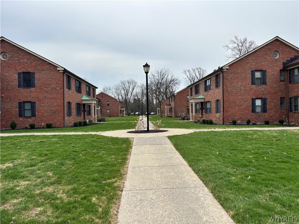 3901 Main St 10D