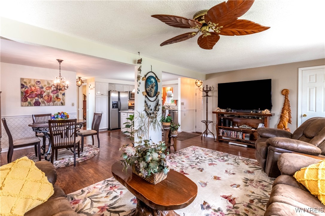 4 Rondelay Court, Cheektowaga, New York image 6