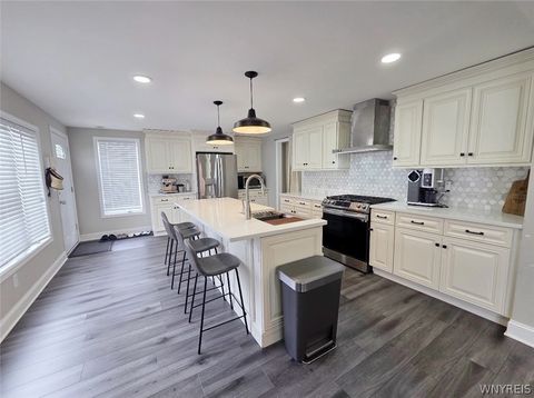 Tiny photo for 7 Lindbergh Court, Cheektowaga, NY 14225 (MLS # B1689894)