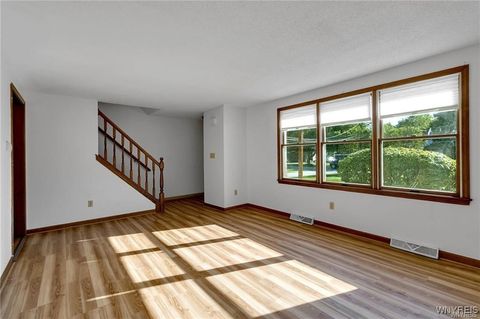 Tiny photo for 276 Tennyson, Amherst, NY 14221 (MLS # B1655471)