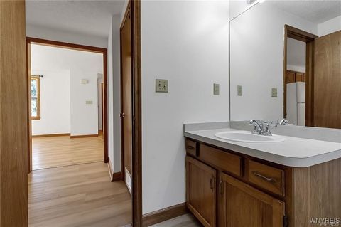 Tiny photo for 276 Tennyson, Amherst, NY 14221 (MLS # B1655471)