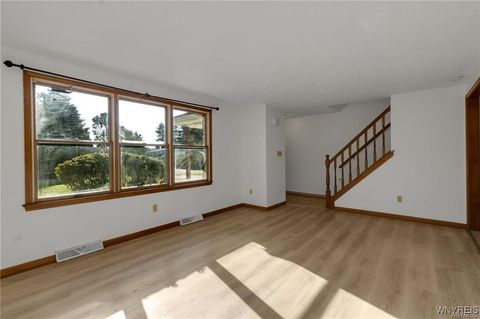 Tiny photo for 276 Tennyson, Amherst, NY 14221 (MLS # B1655471)