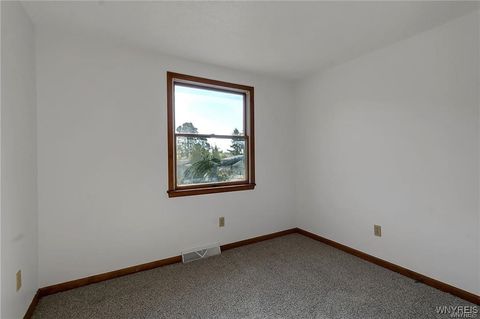 Tiny photo for 276 Tennyson, Amherst, NY 14221 (MLS # B1655471)