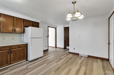 Tiny photo for 276 Tennyson, Amherst, NY 14221 (MLS # B1655471)