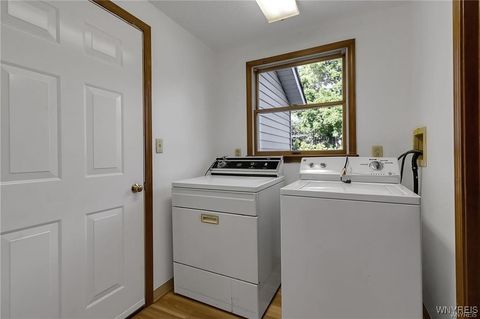 Tiny photo for 276 Tennyson, Amherst, NY 14221 (MLS # B1655471)