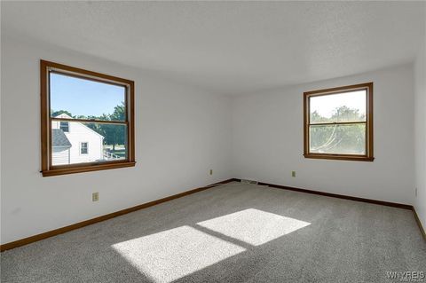 Tiny photo for 276 Tennyson, Amherst, NY 14221 (MLS # B1655471)