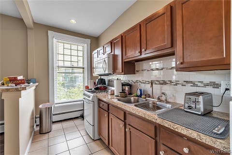 Tiny photo for 370 Bryant Street #2, Buffalo, NY 14222 (MLS # B1704421)