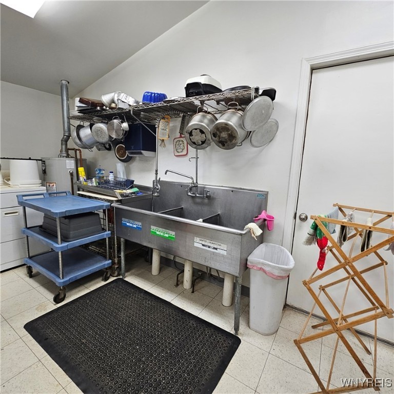 Yates, New York 14098, United States, ,Commercial,Active,90999