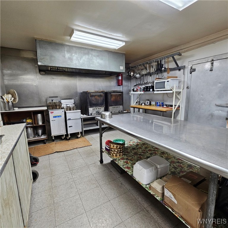 Yates, New York 14098, United States, ,Commercial,Active,90999