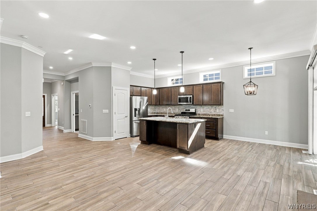 4543 Camp Road L67