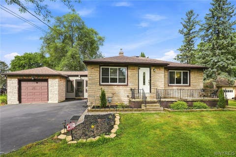 Photo of 100 Brompton Road, Amherst, NY 14221 (MLS # B1709962)