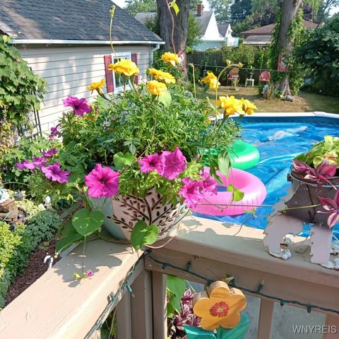 Tiny photo for 519 E Thompson Street, North Tonawanda, NY 14120 (MLS # B1660437)