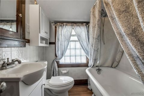 Tiny photo for 519 E Thompson Street, North Tonawanda, NY 14120 (MLS # B1660437)