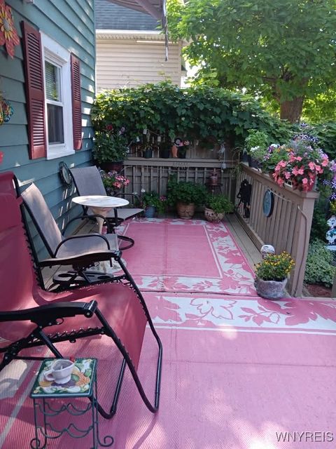 Tiny photo for 519 E Thompson Street, North Tonawanda, NY 14120 (MLS # B1660437)