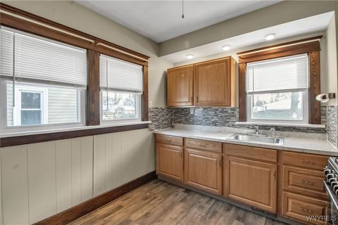 Tiny photo for 519 E Thompson Street, North Tonawanda, NY 14120 (MLS # B1660437)