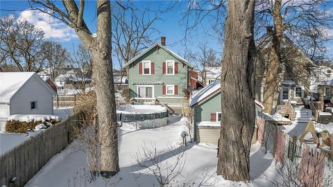 Tiny photo for 519 E Thompson Street, North Tonawanda, NY 14120 (MLS # B1660437)