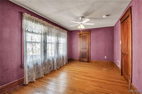 Tiny photo for 519 E Thompson Street, North Tonawanda, NY 14120 (MLS # B1660437)