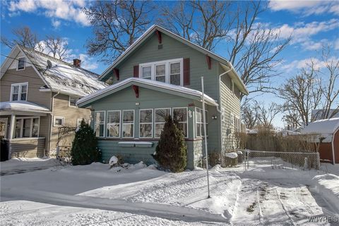 Tiny photo for 519 E Thompson Street, North Tonawanda, NY 14120 (MLS # B1660437)