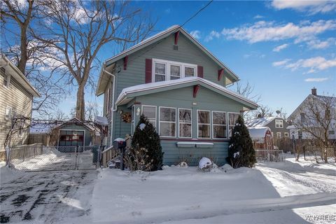 Photo of 519 E Thompson Street, North Tonawanda, NY 14120 (MLS # B1660437)