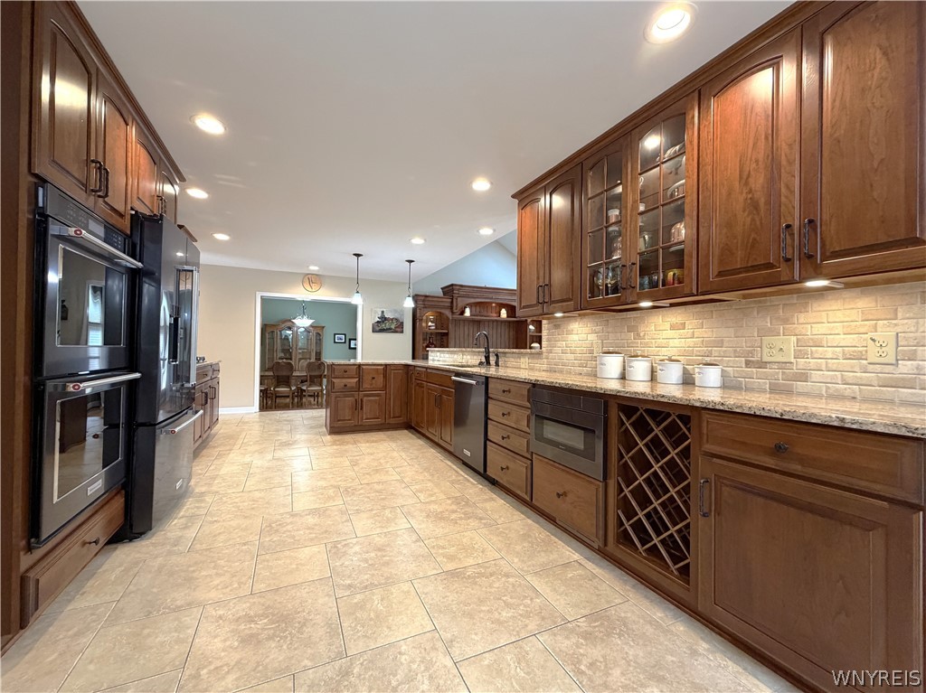 216 Quail Hollow Lane