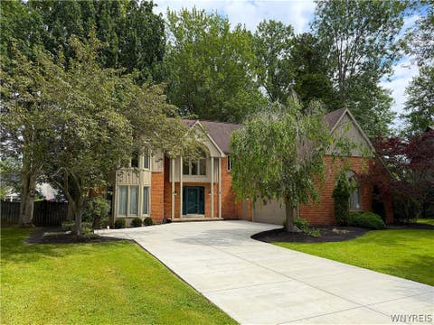 Photo of 216 Quail Hollow Lane, Amherst, NY 14051 (MLS # B1696810)
