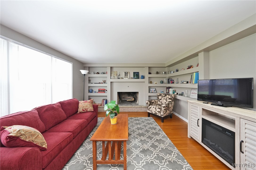 161 Foxpoint W