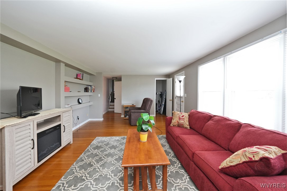 161 Foxpoint W