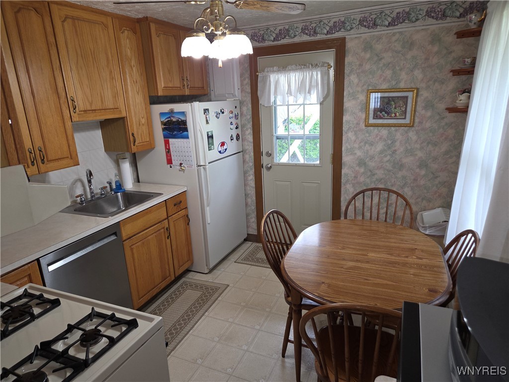 4654 Patricia Drive, Niagara Falls, New York image 10