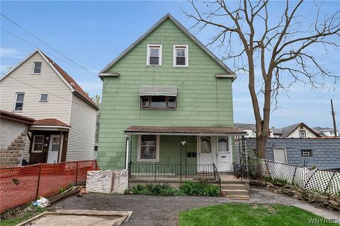 Multifamily For Sale - 563 Tronolone Place<br/> Niagara Falls, NY 14301