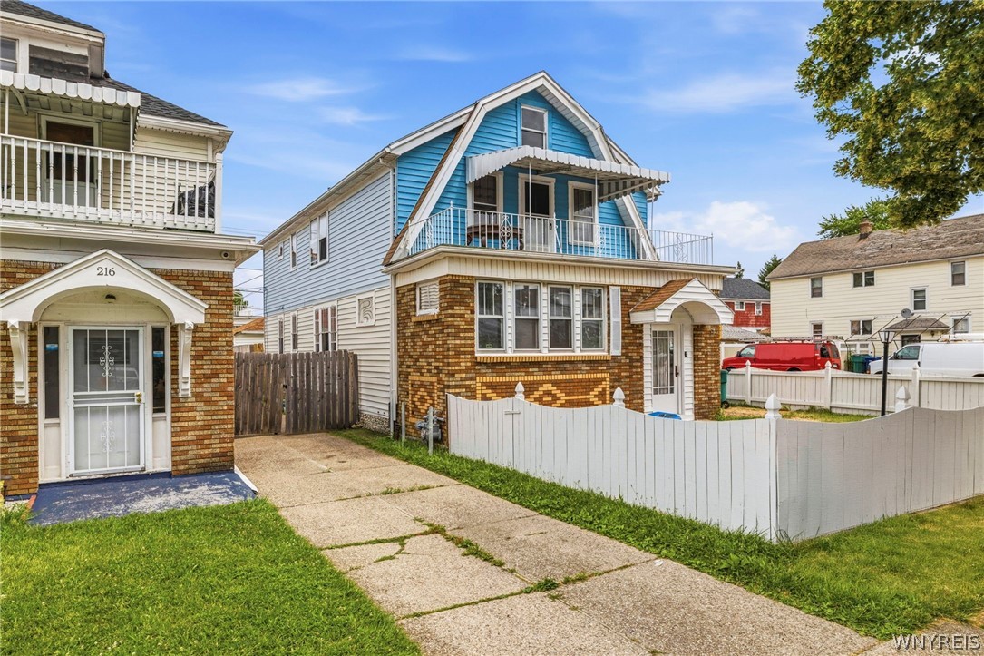220 Davidson Avenue