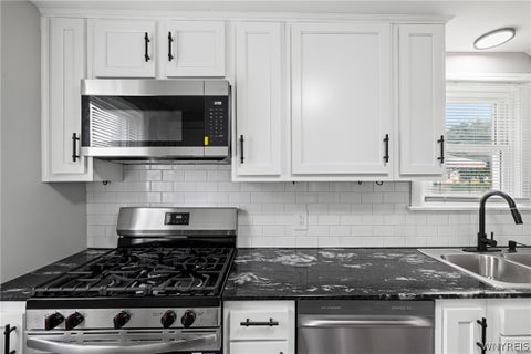 Tiny photo for 104 Proctor Avenue, Buffalo, NY 14215 (MLS # B1702431)