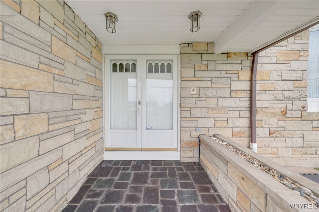 1361 W River Road, Grand Island, New York image 13