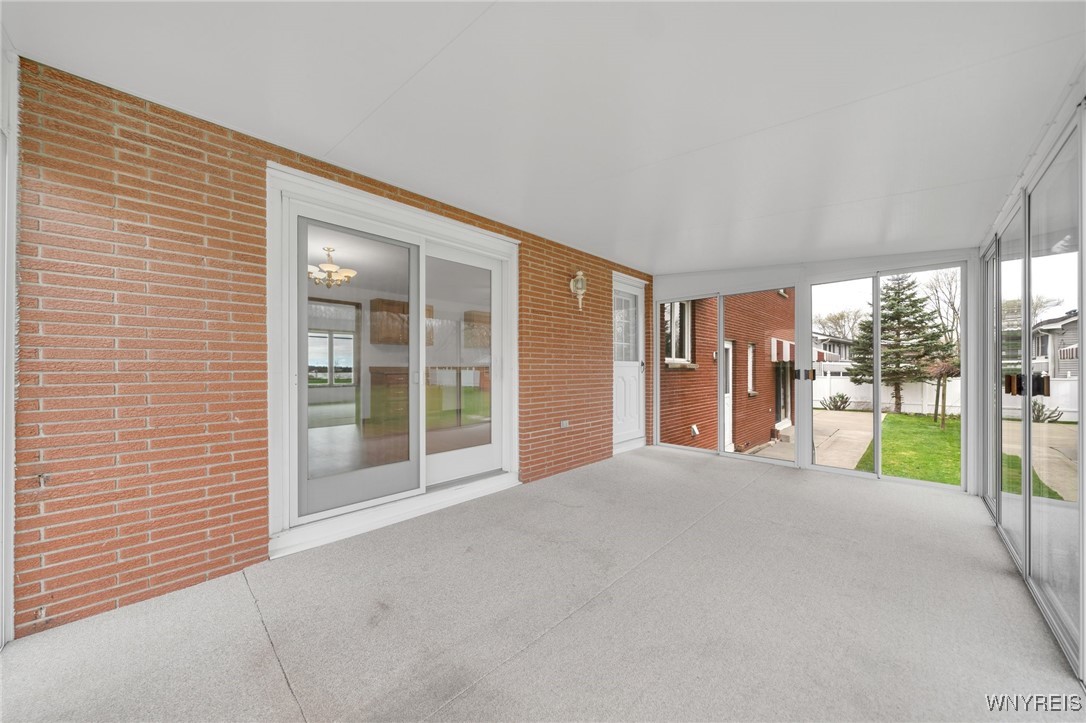 1361 W River Road, Grand Island, New York image 39