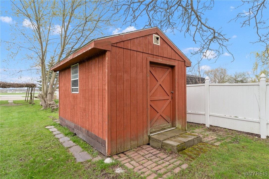 1361 W River Road, Grand Island, New York image 44