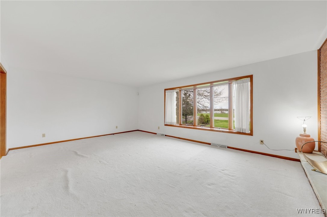 1361 W River Road, Grand Island, New York image 19