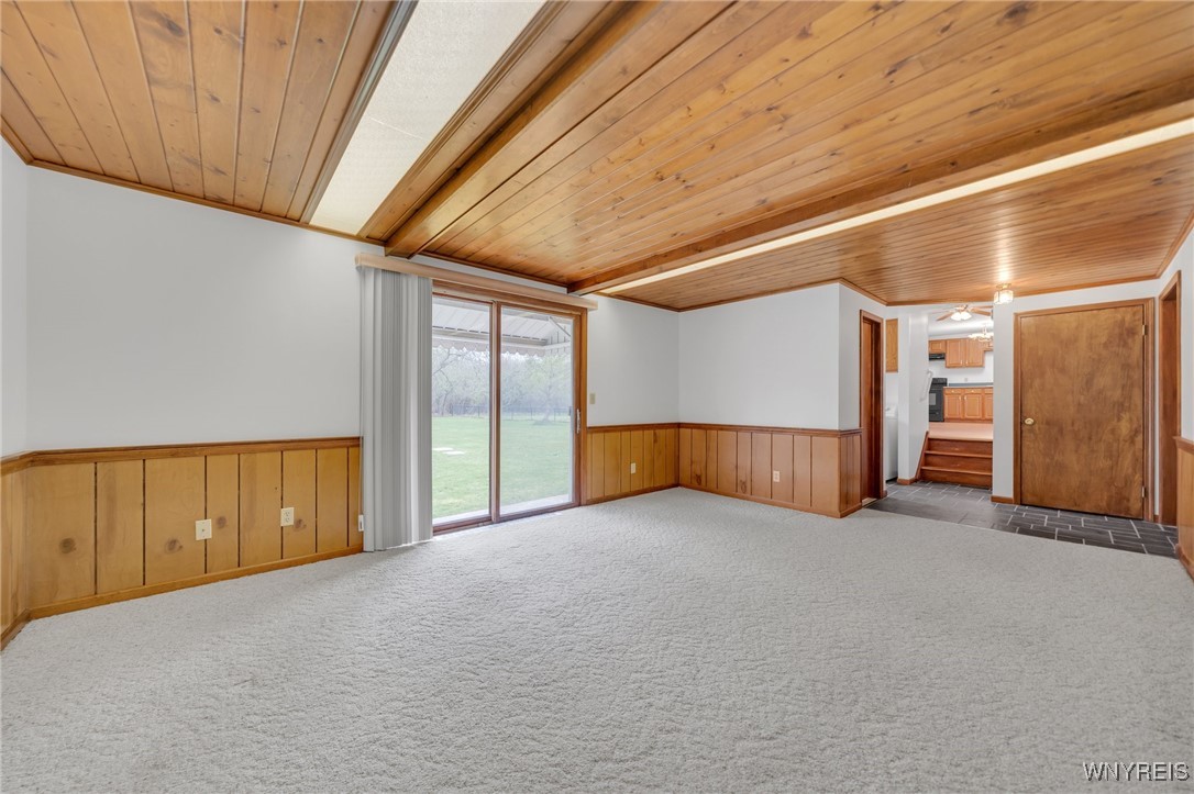 1361 W River Road, Grand Island, New York image 28
