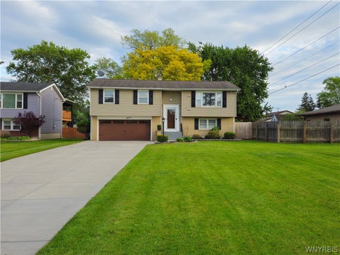 Homes For Sale - 11 Joel Drive<br/> Cheektowaga, NY 14043