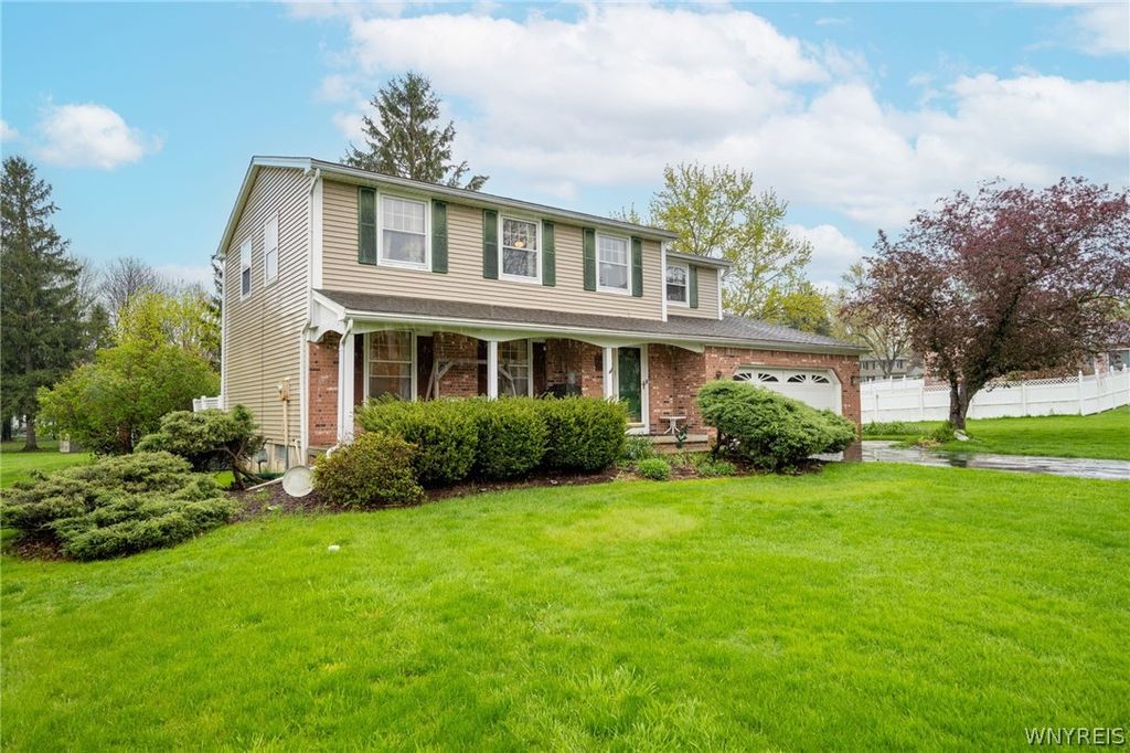 Photo of 30 Hunter Court, Elma, NY 14059 (MLS # B1679241)