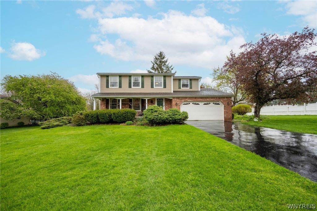 Photo of 30 Hunter Court, Elma, NY 14059 (MLS # B1679241)