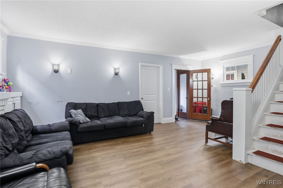116 W Winspear Avenue
