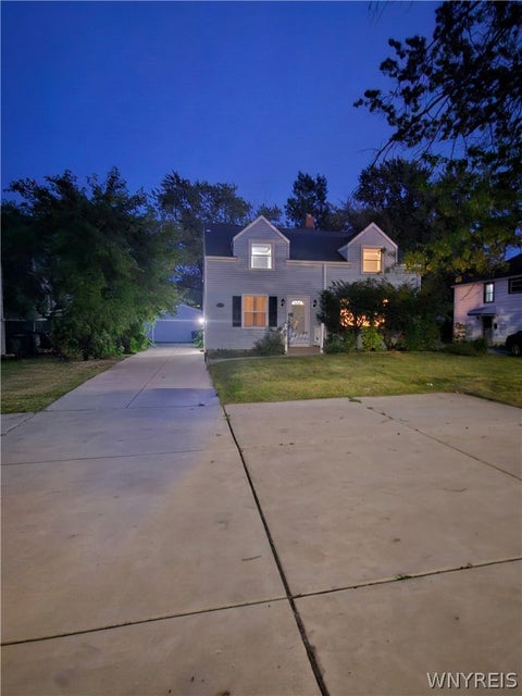 Photo of 373 Niagara Falls Boulevard, Amherst, NY 14226 (MLS # B1721450)