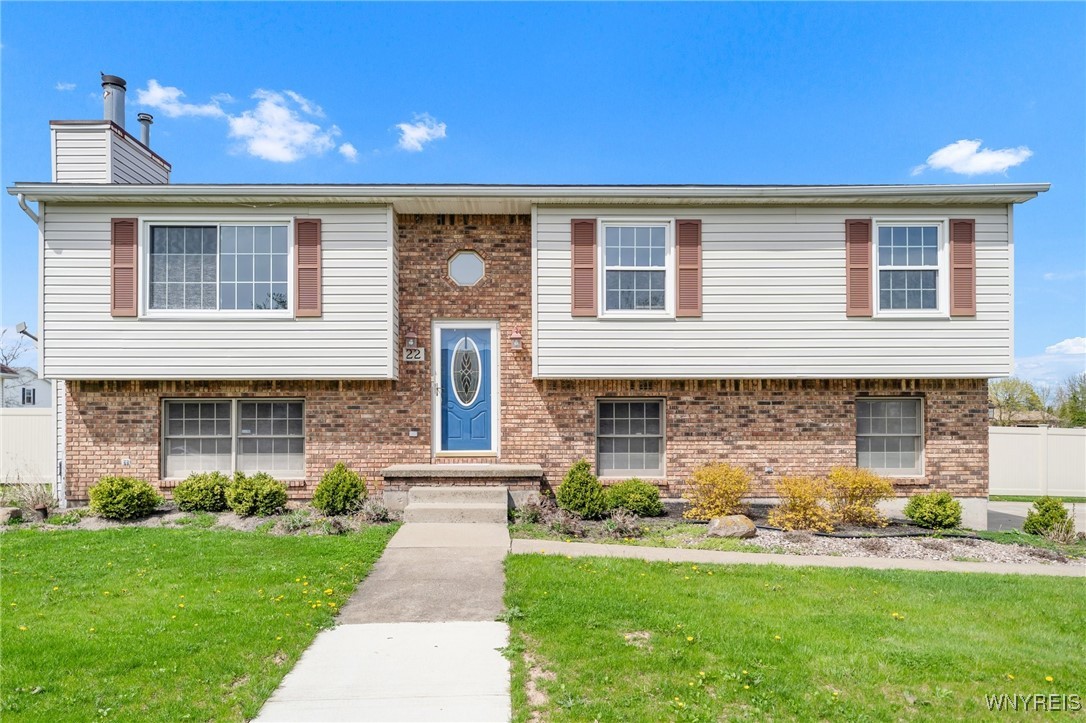 22 Grace Way, Lancaster, New York image 1
